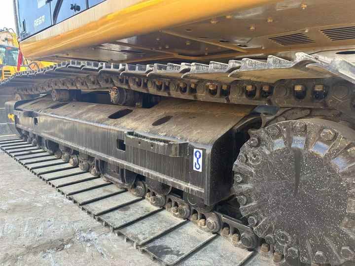 Pelle sur chenilles Caterpillar 320D de 2020