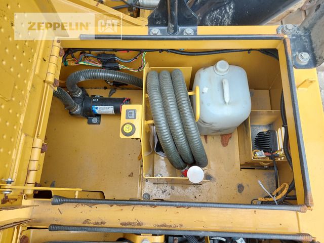 2019 Caterpillar 390FL Crawler Excavator
