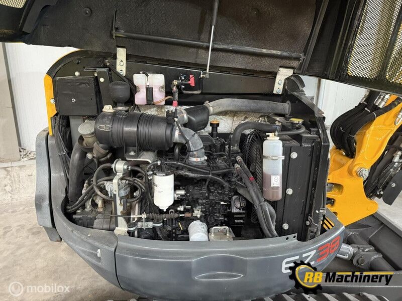 2014 Wacker Neuson EZ38