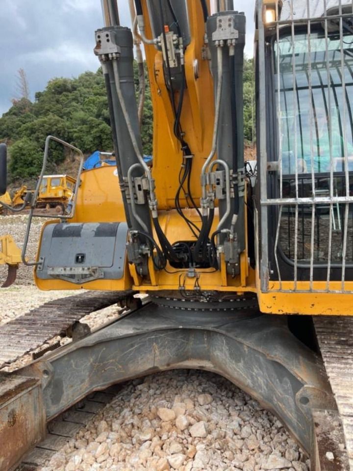 2014 Liebherr R946LC Crawler Excavator