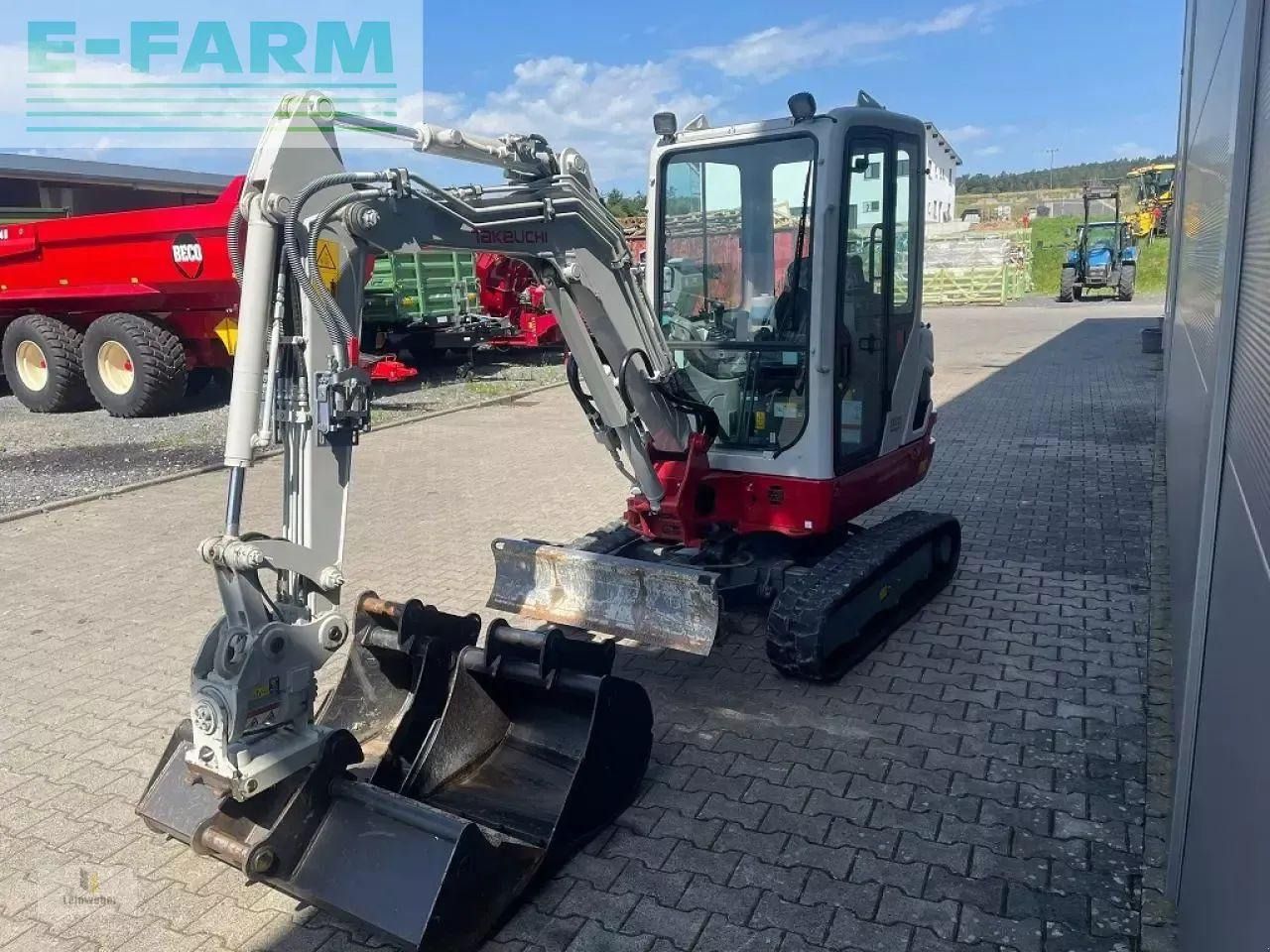 2022 Takeuchi TB225 V4 Mini Excavator