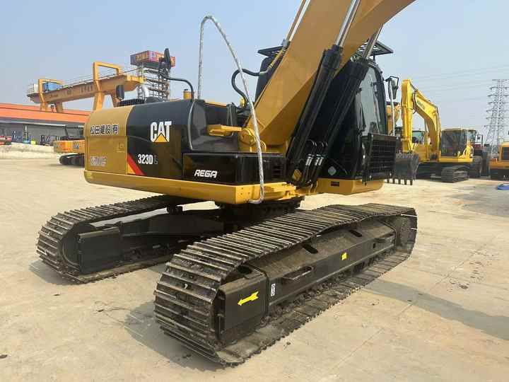 2020 Caterpillar 323DL Crawler Excavator