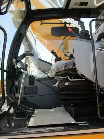 2023 Liebherr R926 LITRONIC G8.0-D Crawler Excavator