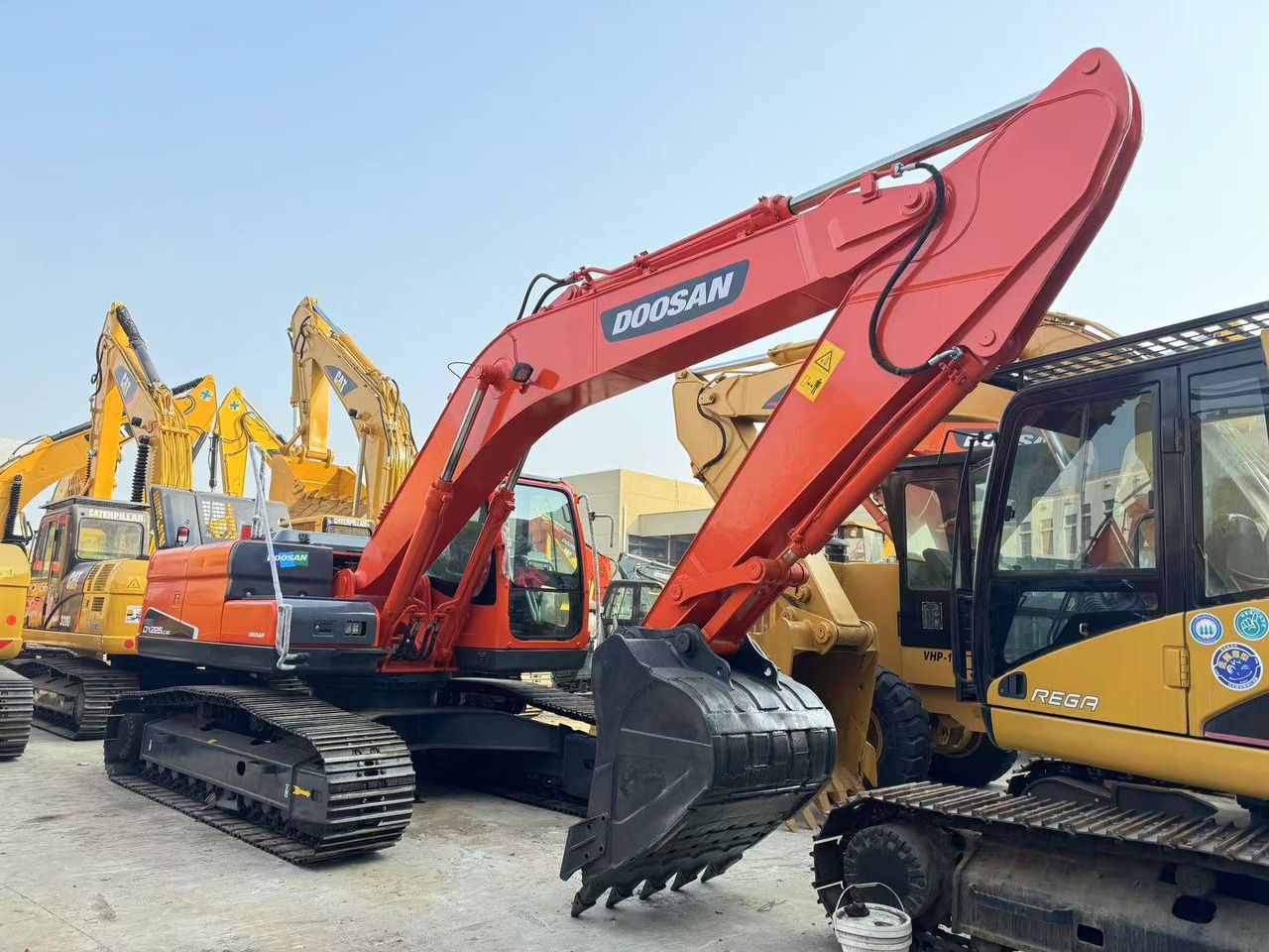 2021 Doosan DX225 Crawler Excavator