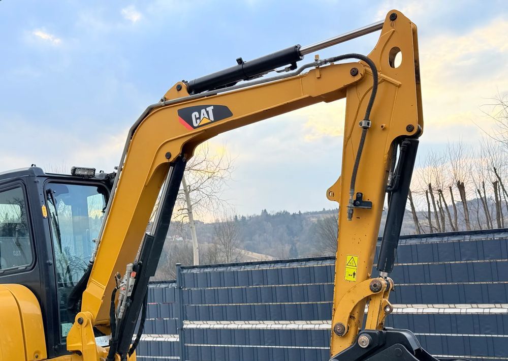 2019 Caterpillar 305.5E Mini Excavator