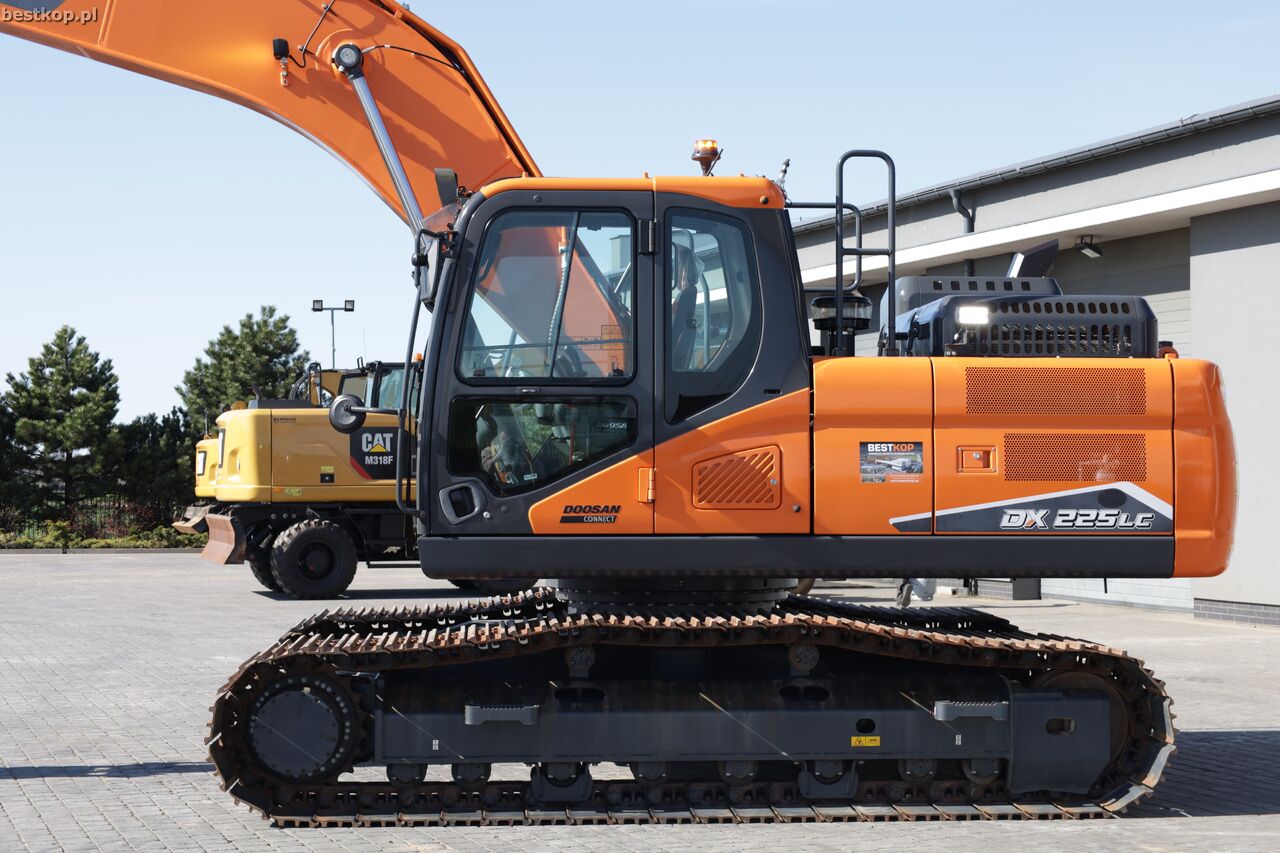 2022 Doosan DX225LC-7 Crawler Excavator