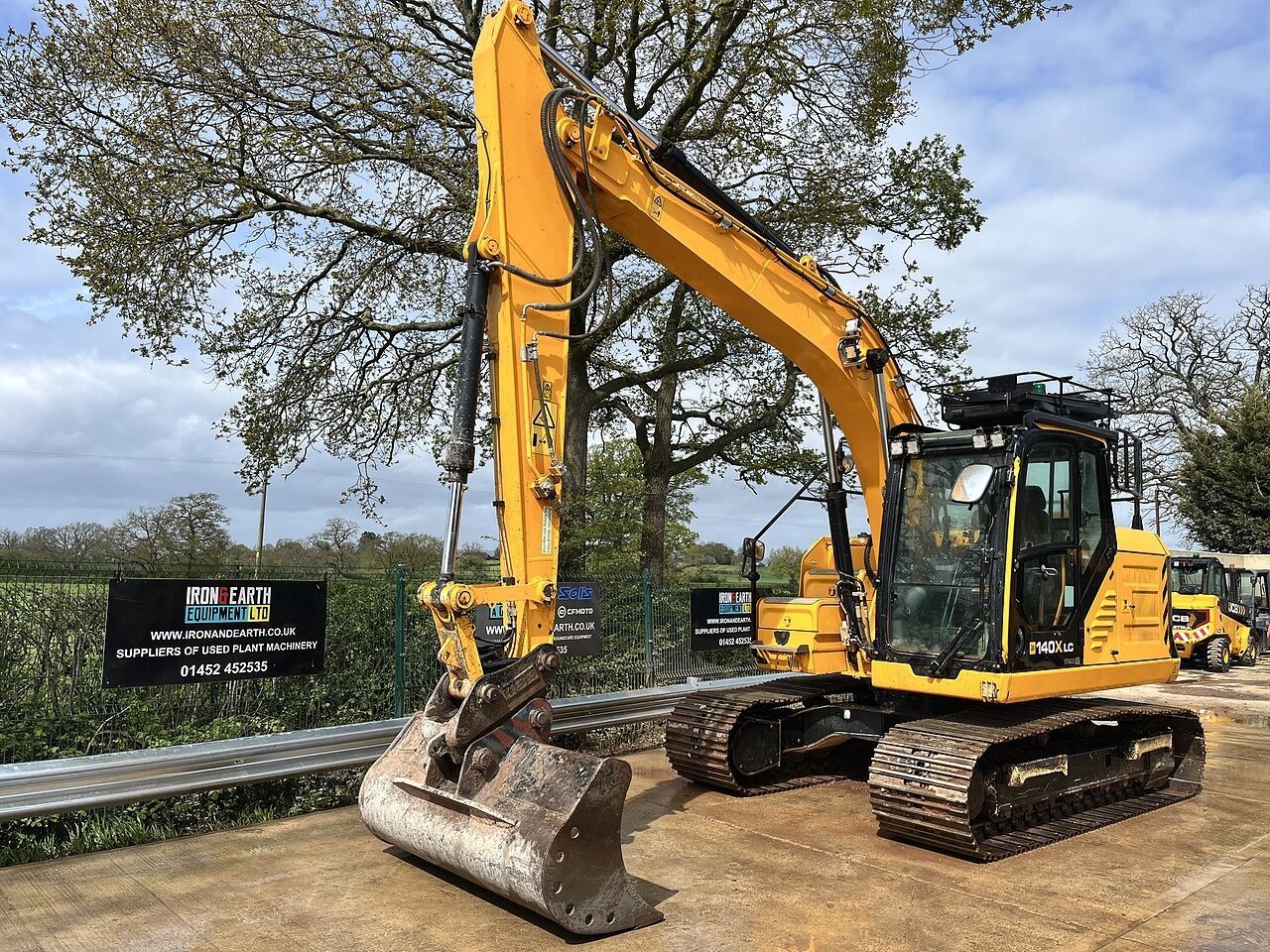 2023 JCB 140X LC Crawler Excavator
