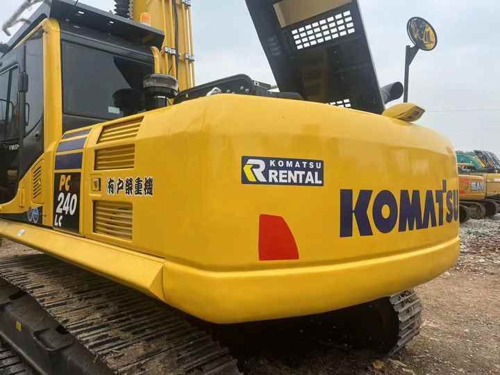 2007 Komatsu PC240-8 Crawler Excavator