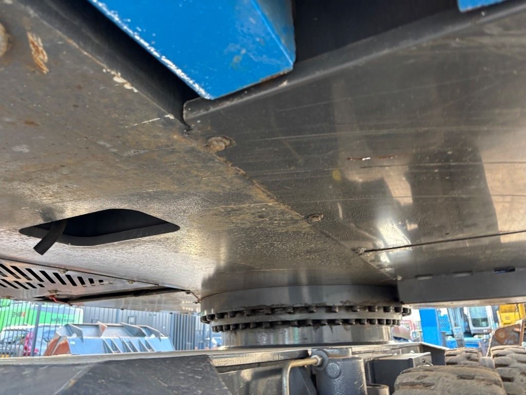 2018 Fuchs MHL331F Material Handler