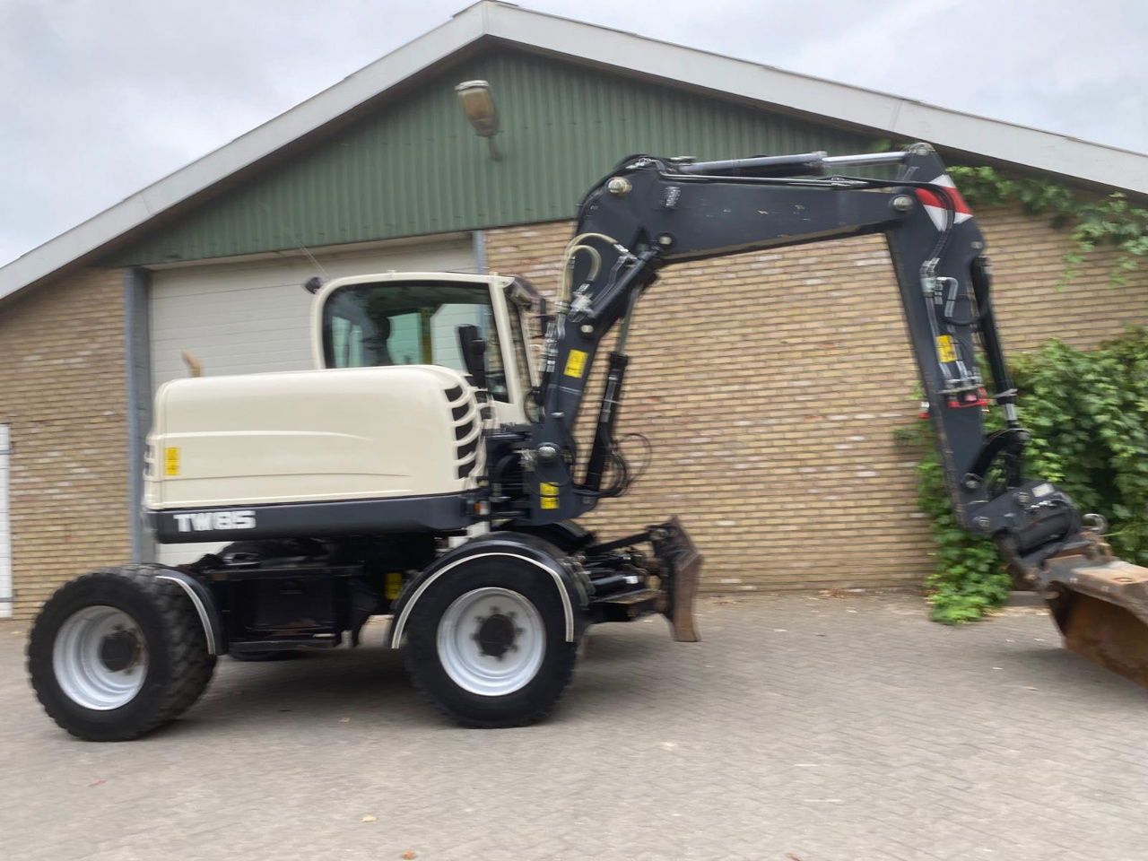 2015 Terex TW85 Wheel Excavator