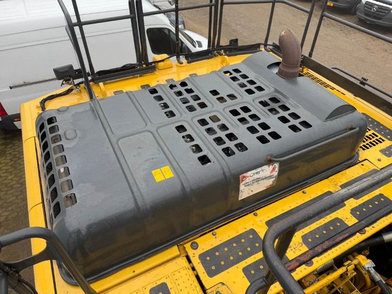2015 Komatsu PC700LC-8EO Crawler Excavator