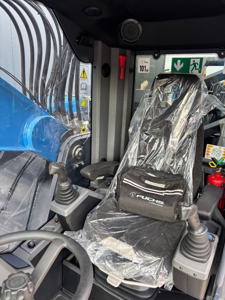 2022 Fuchs MHL350F Material Handler