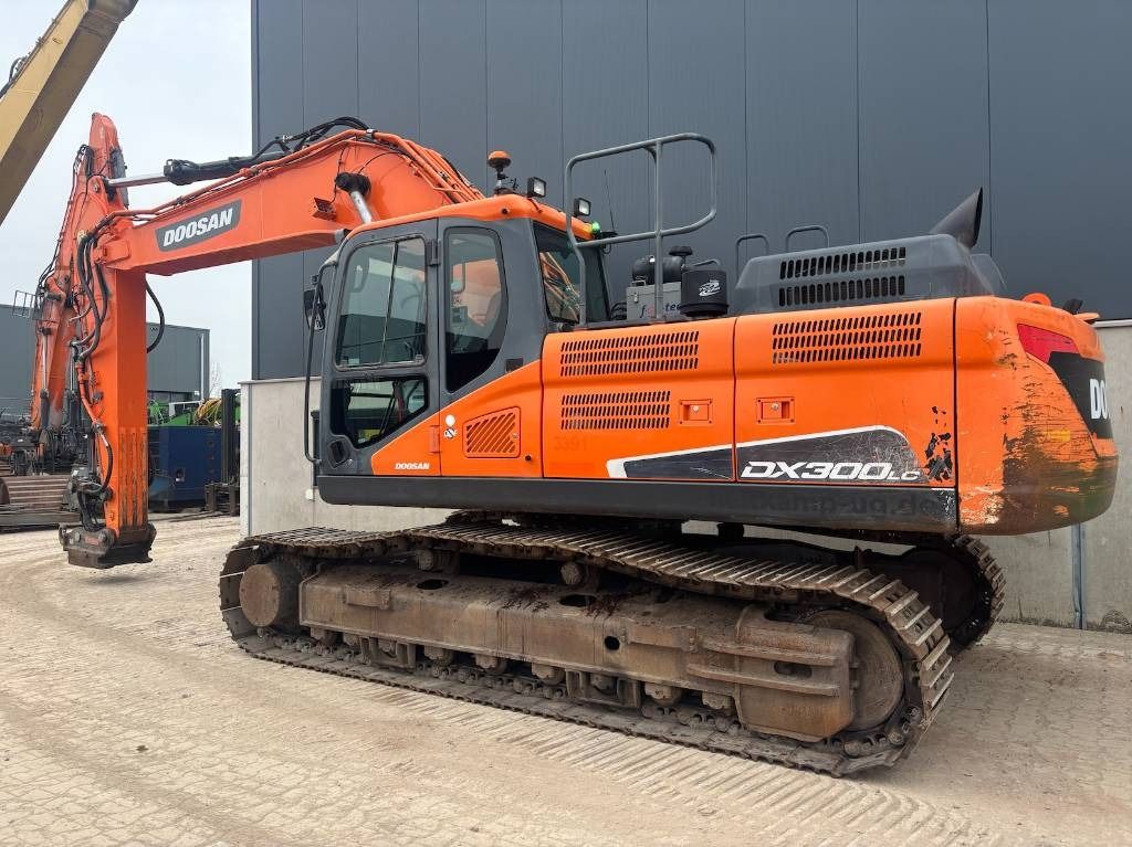 2017 Doosan DX300LC-5 Crawler Excavator