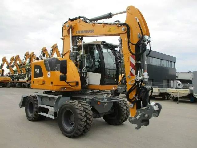 2023 Liebherr A 913 COMPACT G6.0-D LITRONIC Wheel Excavator