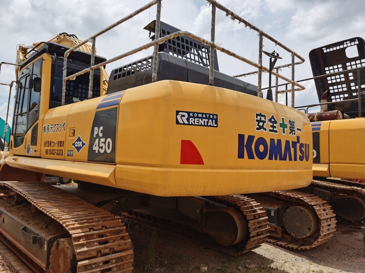 2016 Komatsu PC450-8 Crawler Excavator