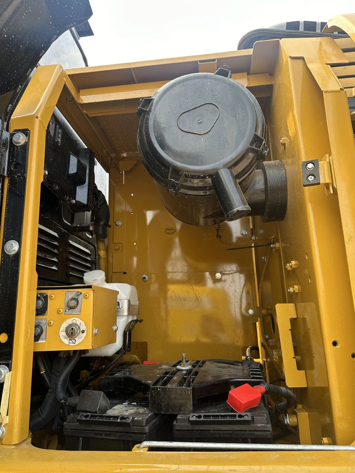 2023 Caterpillar 320D2 Crawler Excavator