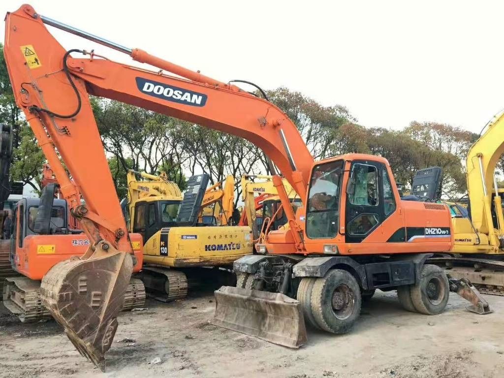 2022 Doosan DH210W-7 Wheel Excavator