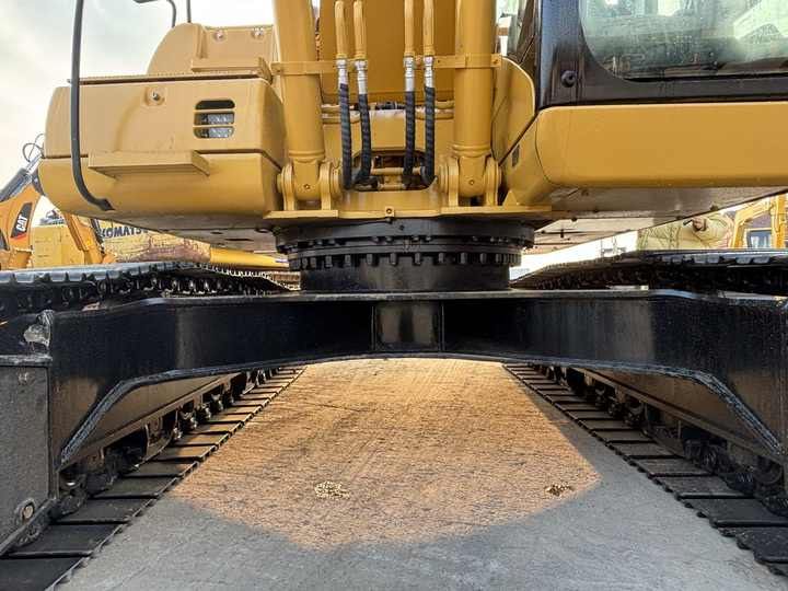 Pelle sur chenilles Caterpillar 320CL de 2020