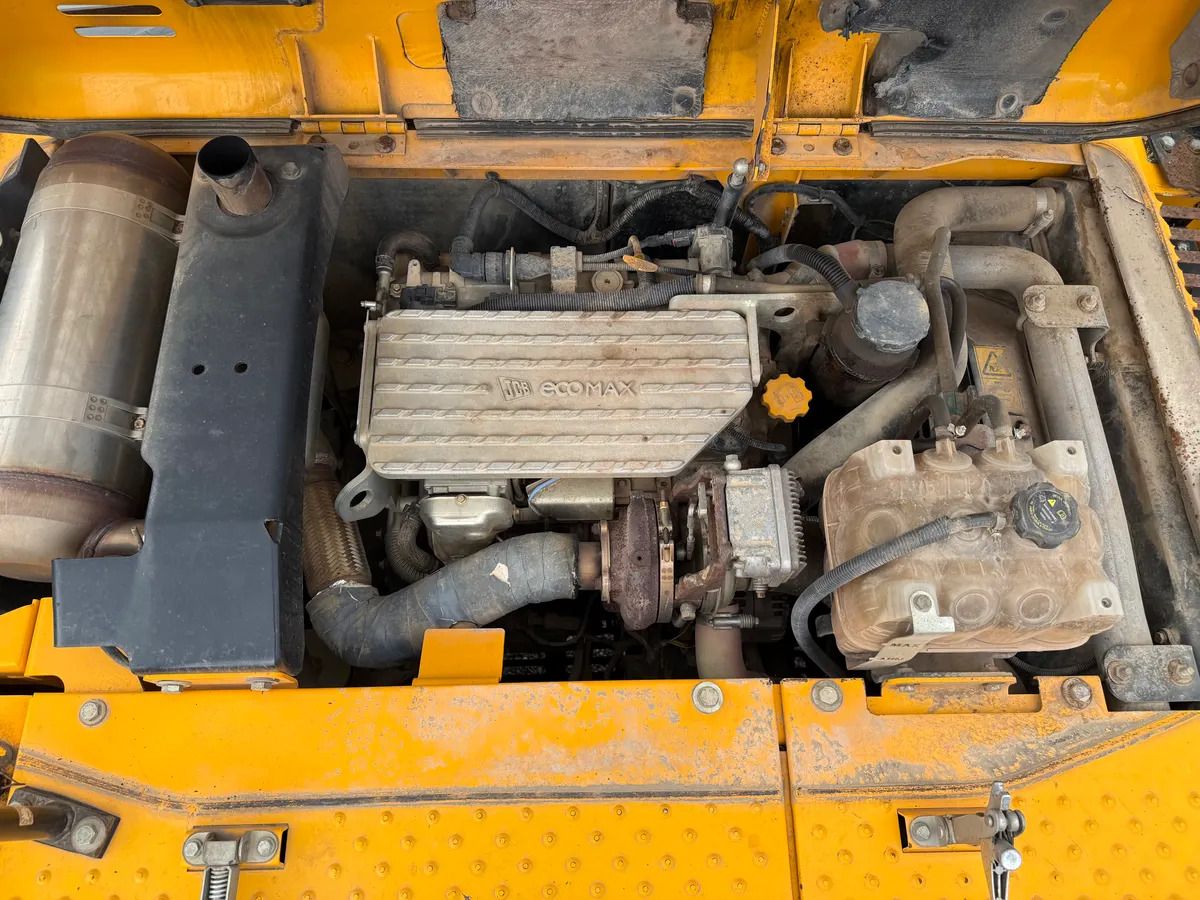 2016 JCB JS220LC Crawler Excavator