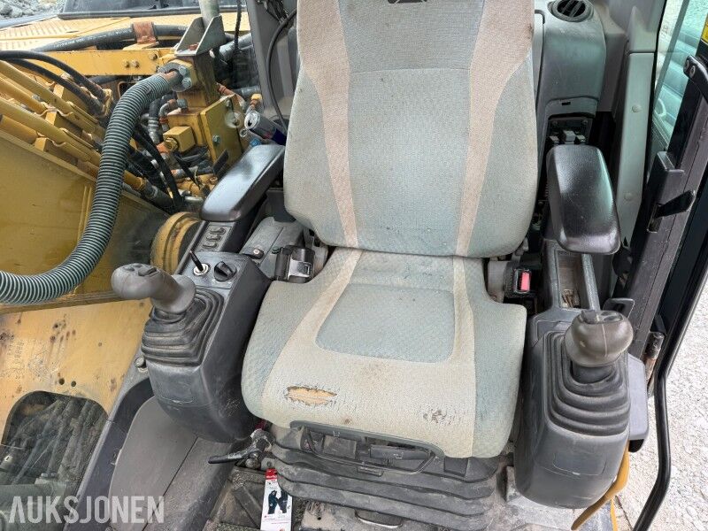 2011 Caterpillar 320DL Crawler Excavator