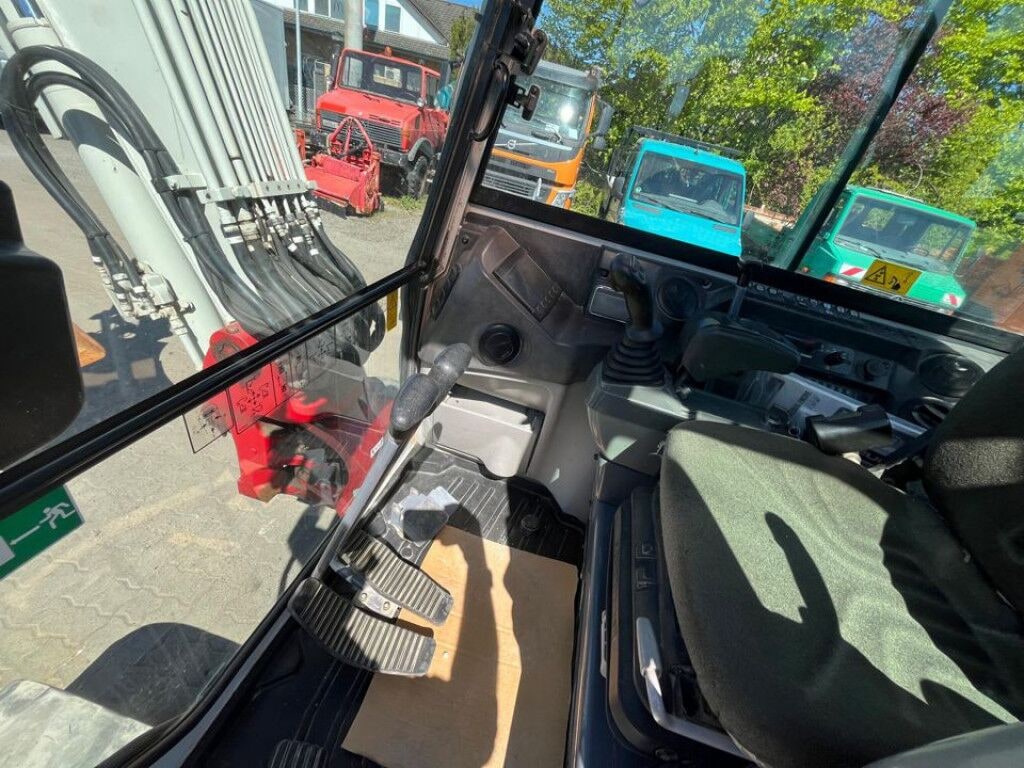 2017 Takeuchi TB260 Mini Excavator