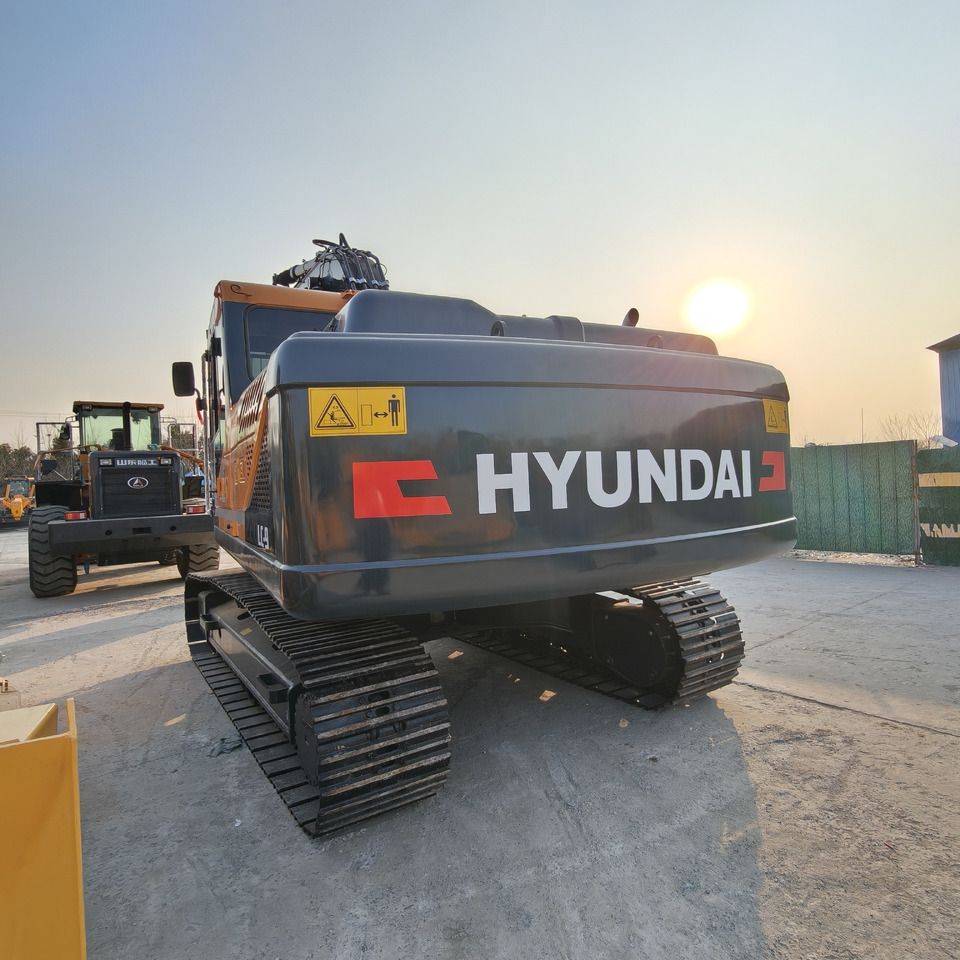 2024 Hyundai R220LC-9S Crawler Excavator