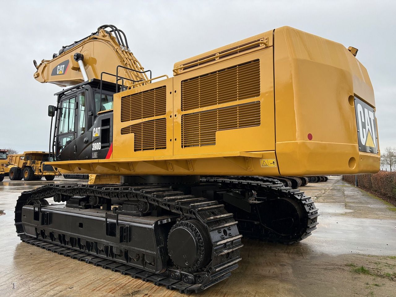 2013 Caterpillar 390DL ME Crawler Excavator
