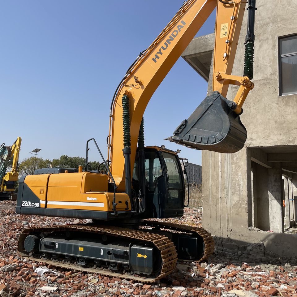 2022 Hyundai R220LC-9ST Crawler Excavator