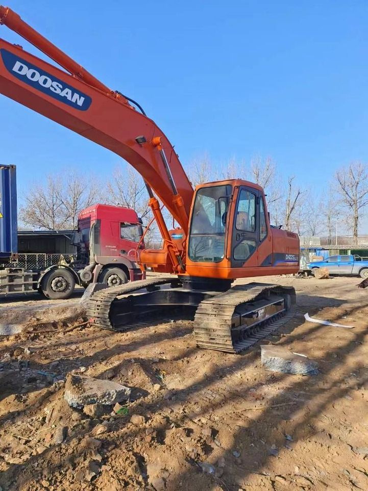 2023 Doosan DH225LC-7 Crawler Excavator