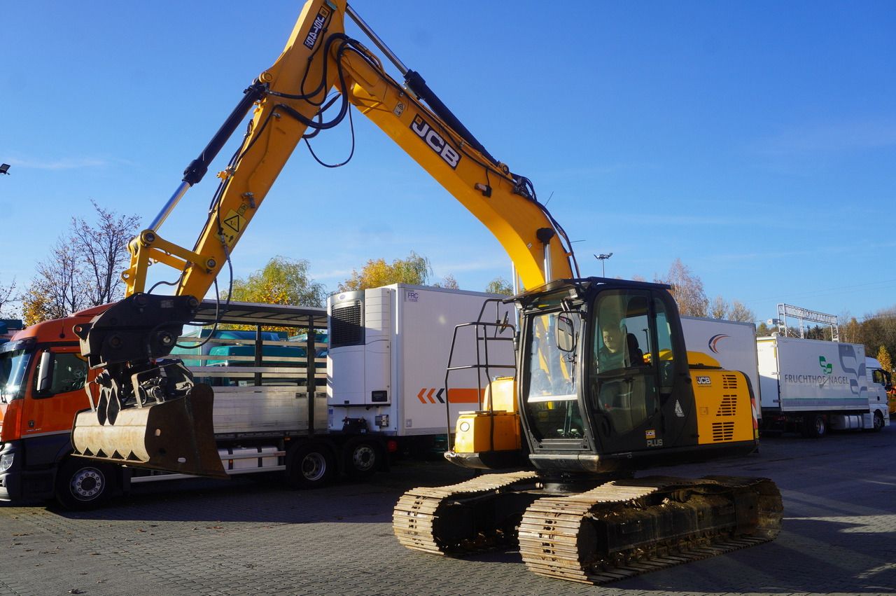 2016 JCB JS145LC Crawler Excavator