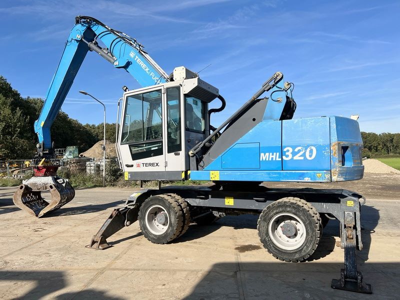 2016 Terex MHL320 Material Handler