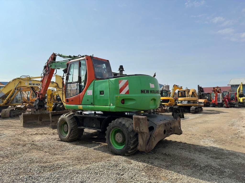2006 New Holland MH-PLUS Wheel Excavator
