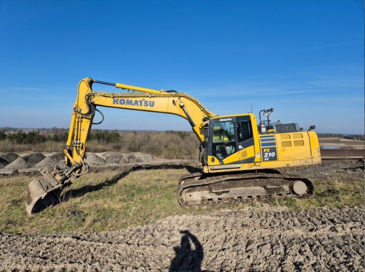 2020 Komatsu PC210LC-11 Crawler Excavator