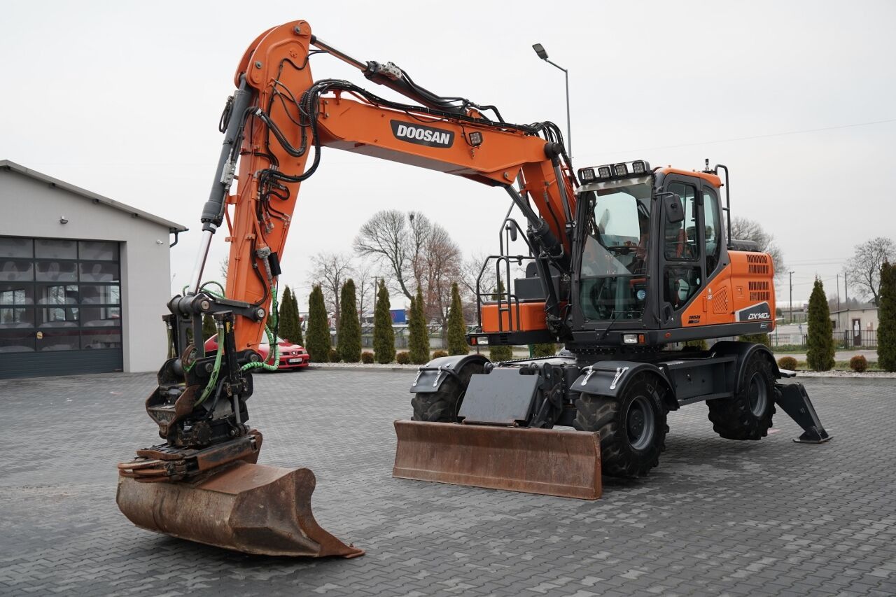 2019 Doosan DX140W Wheel Excavator