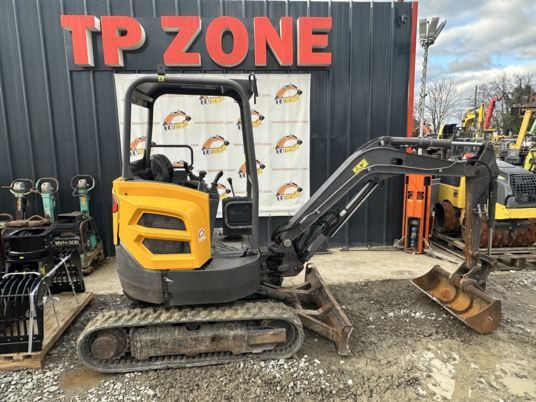 2017 Volvo ECR25D Mini Excavator