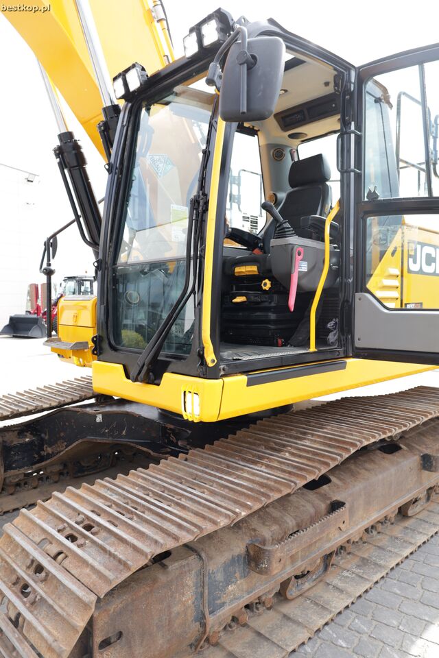 2022 JCB 220X Crawler Excavator