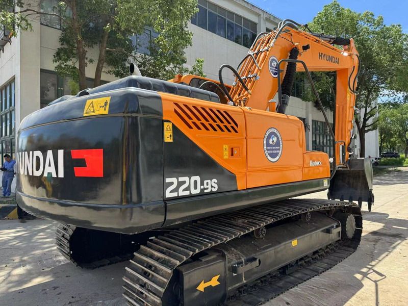 2023 Hyundai R220LC-9S Crawler Excavator