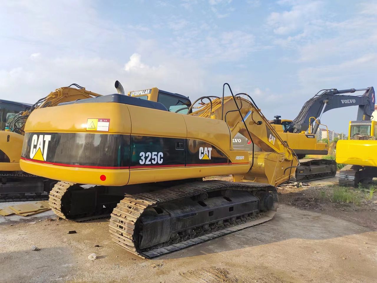 2018 Caterpillar 325C Crawler Excavator