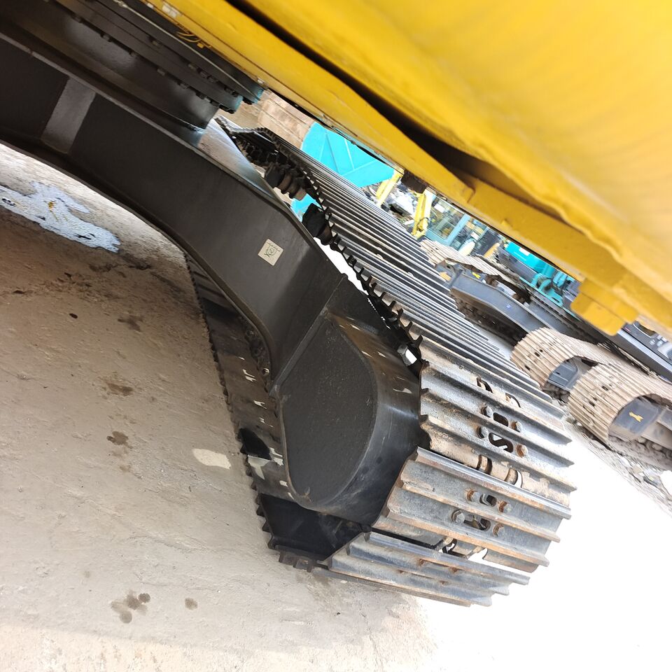 2024 Komatsu PC220-8 Crawler Excavator
