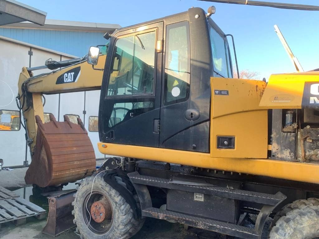 2011 Caterpillar M318D Wheel Excavator
