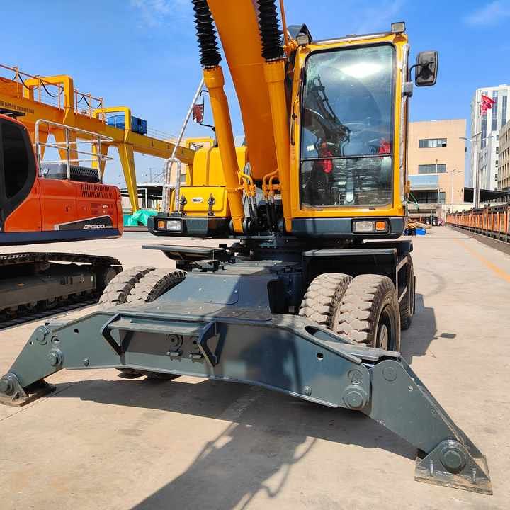 2023 Hyundai 210-9 Wheel Excavator