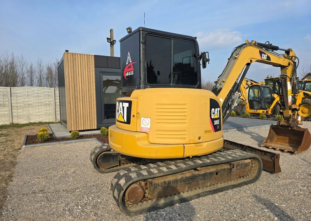 Crawler Excavator Caterpillar (2014)