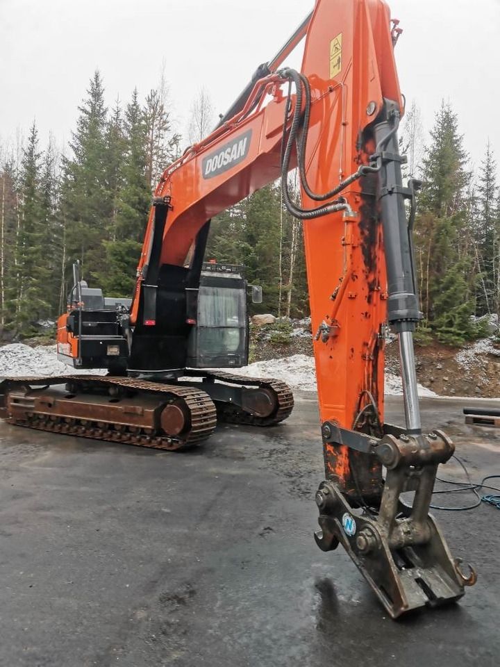 2018 Doosan DX300LC-5 Crawler Excavator