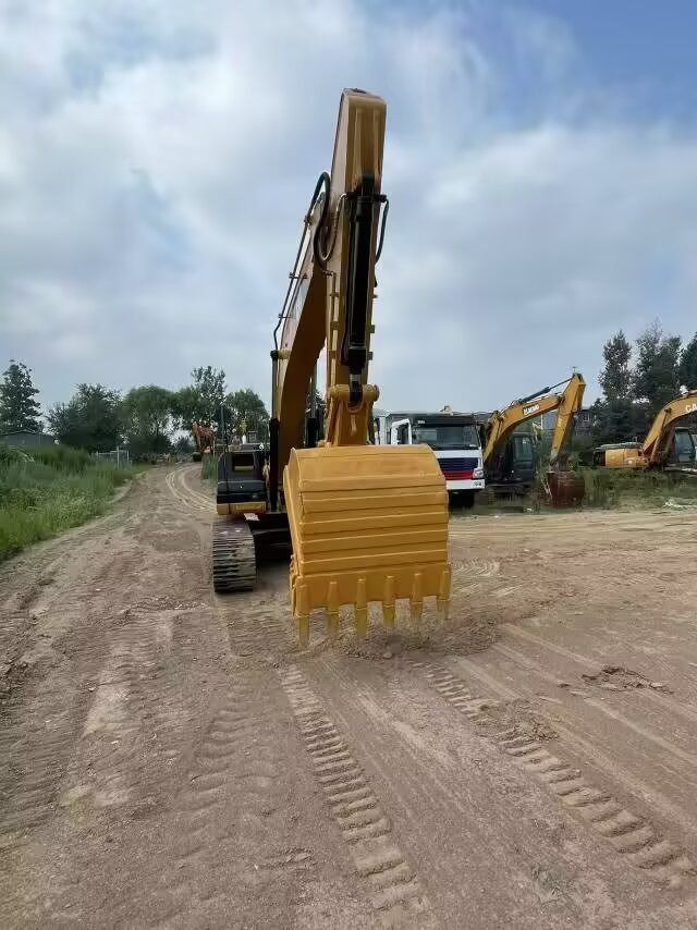 2024 Caterpillar 320D2 Crawler Excavator