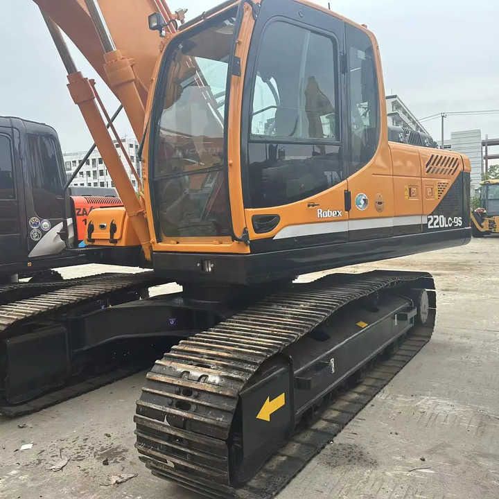 2016 Hyundai R220LC-9S Crawler Excavator