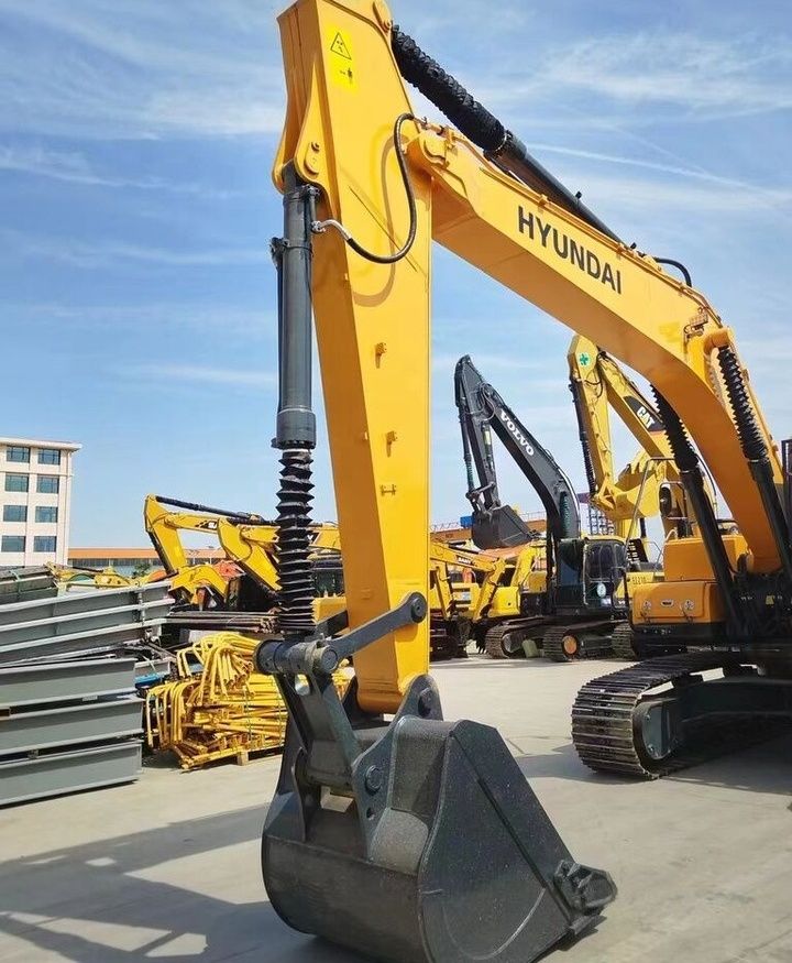 Hyundai R220-9S Crawler Excavator