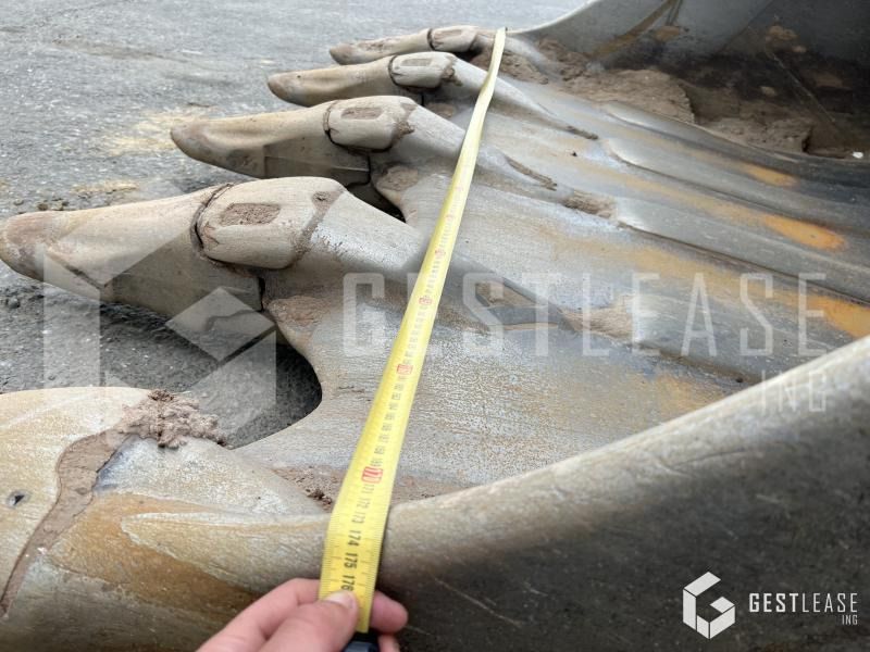 2014 Liebherr R946LC Crawler Excavator