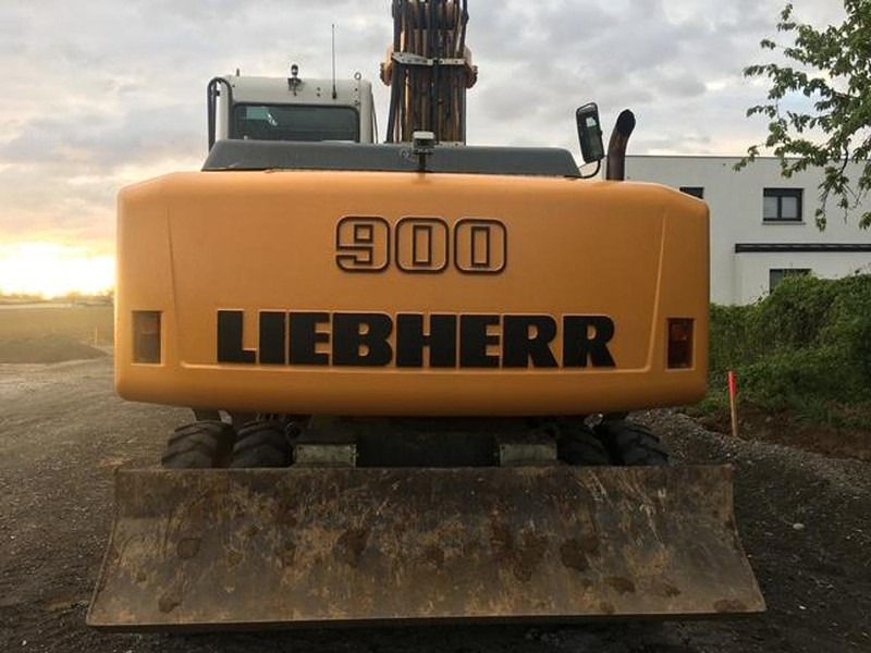 2009 Liebherr A900 Wheel Excavator