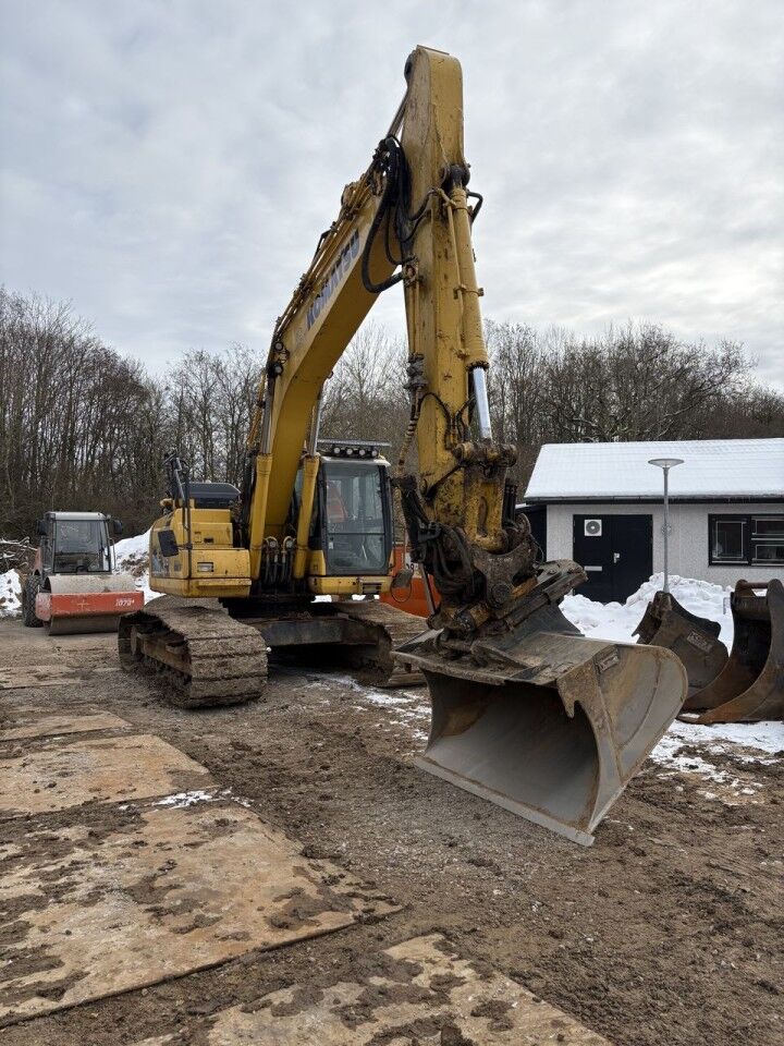 2019 Komatsu HB215LC-3 Crawler Excavator