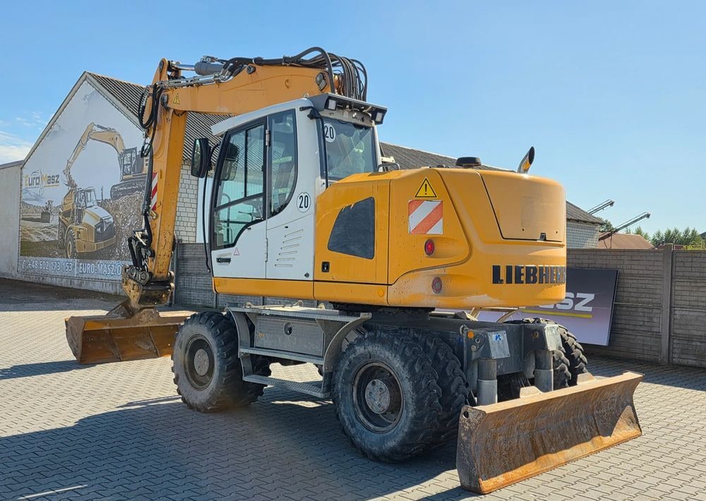 2014 Liebherr A918 COMPACT Wheel Excavator